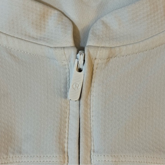 Lululemon Front-Zip Mock-Neck Tennis Tank Top
White

#147 - Picture 4 of 7